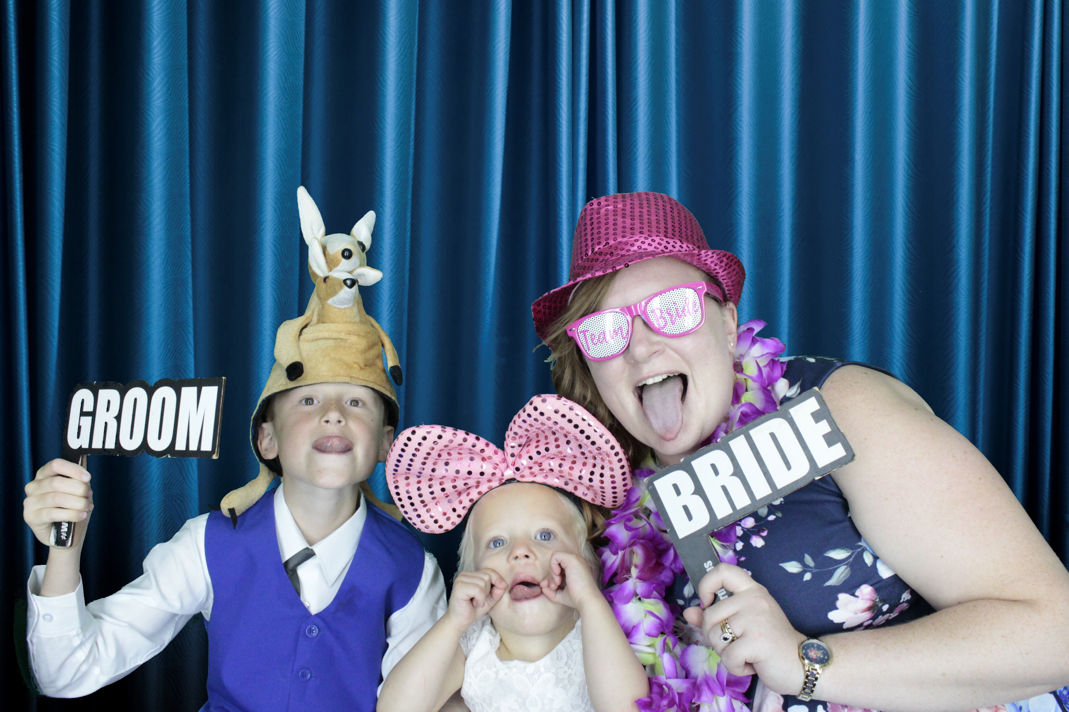 Katie and Jons Wedding | View more photos from the event at gallery.myphotoboothexperience.co.uk/u/MyPhotoBoothExperienceLtd/Katie-and-Jons-Wedding